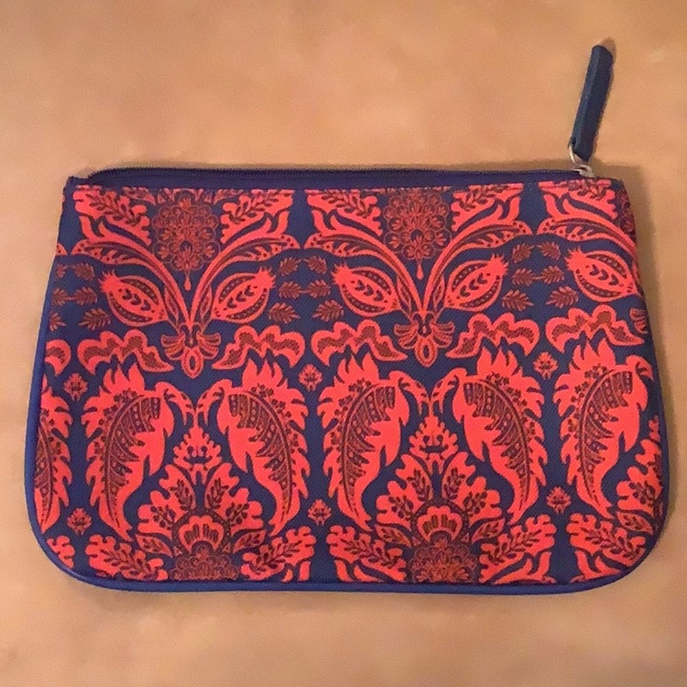 Design By makeup 💄 cosmetic bag blue pink paisley print zipper comp NWOT
